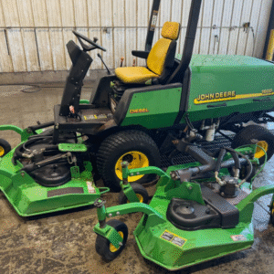 John Deere 1600 Wide Area Mower – 2000